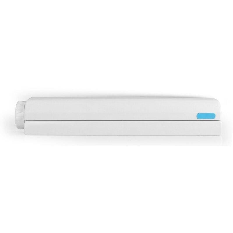 Retractable wall mounted clothes line